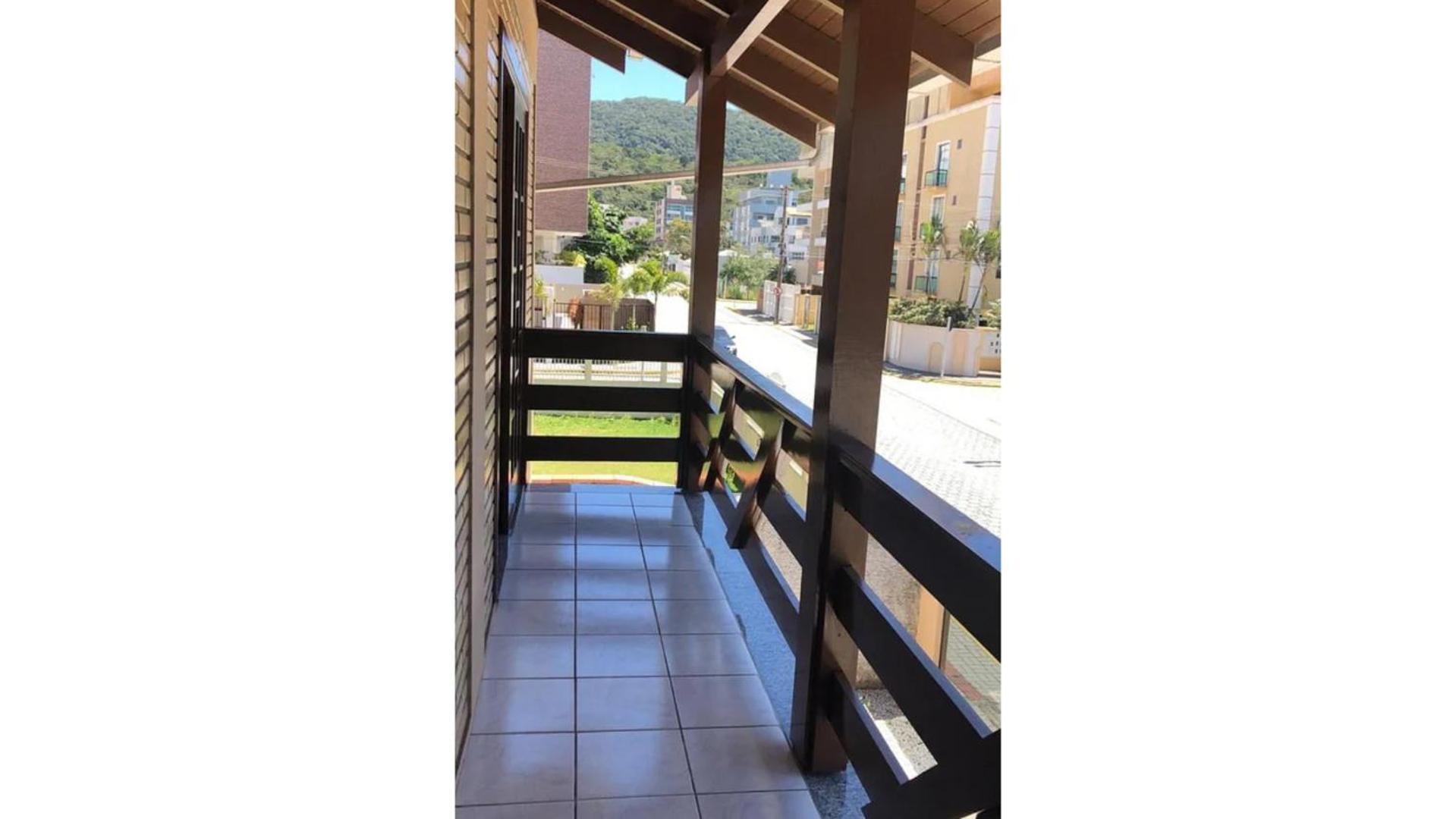 Casa em Bombinhas Próximo a Praia Exterior foto